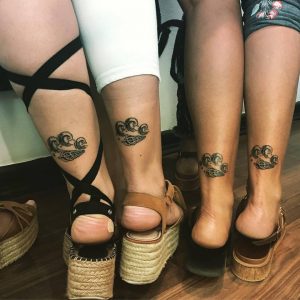 tatuaje_olas_lloydstattoo