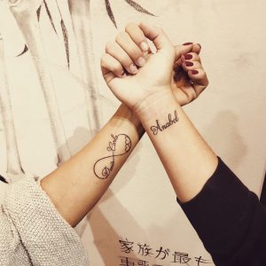tatuaje_nombreinfinito_lloydstattoo_fuerteventura (10)
